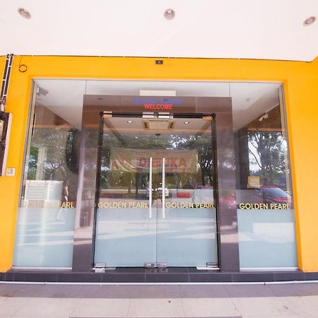 Golden Pearl Hotel Near Universiti Tun Hussein Onn Malaysia Uthm Batu Pahat Exteriör bild