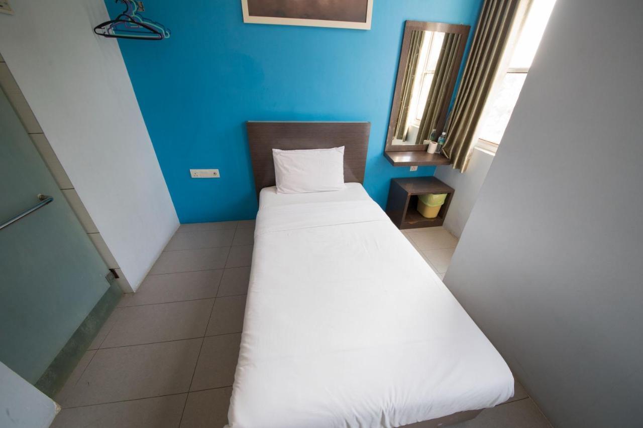 Golden Pearl Hotel Near Universiti Tun Hussein Onn Malaysia Uthm Batu Pahat Exteriör bild