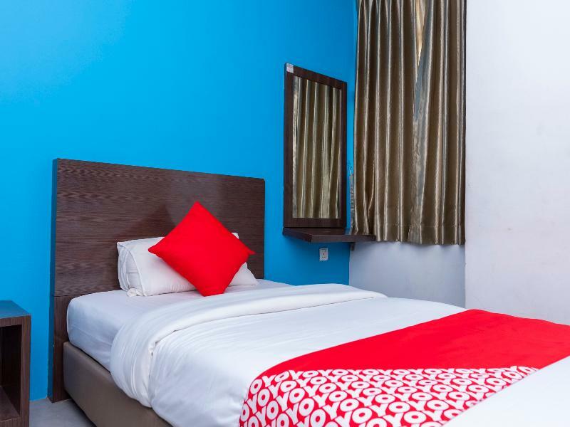 Golden Pearl Hotel Near Universiti Tun Hussein Onn Malaysia Uthm Batu Pahat Exteriör bild
